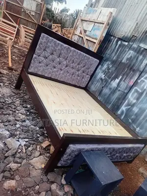 5x6 Brown Wooden Mocket Chester Bed: Free Delivery