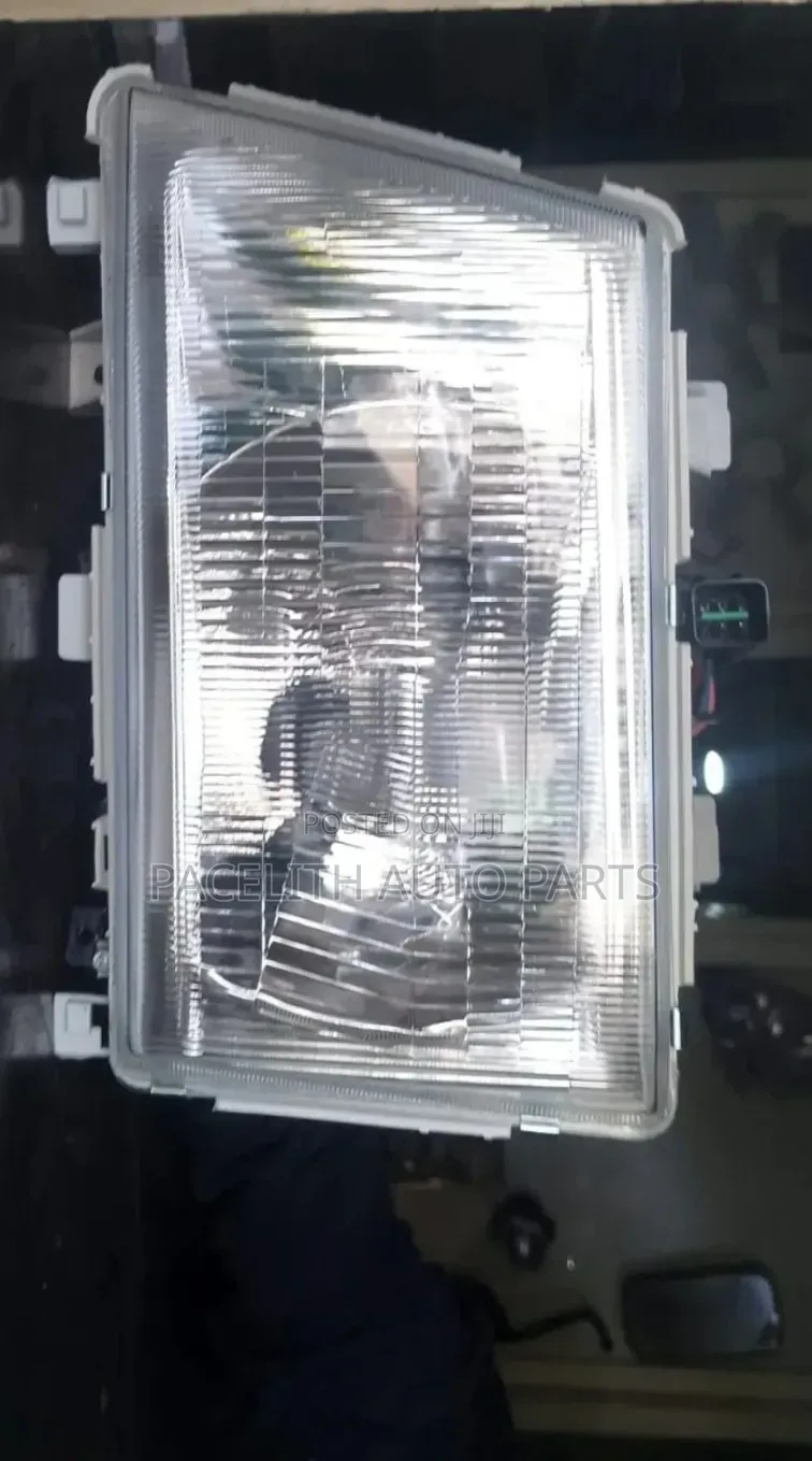Head Lamp/ Head Light Mitsubishi Canter 2005/4d35/4m50/4m51