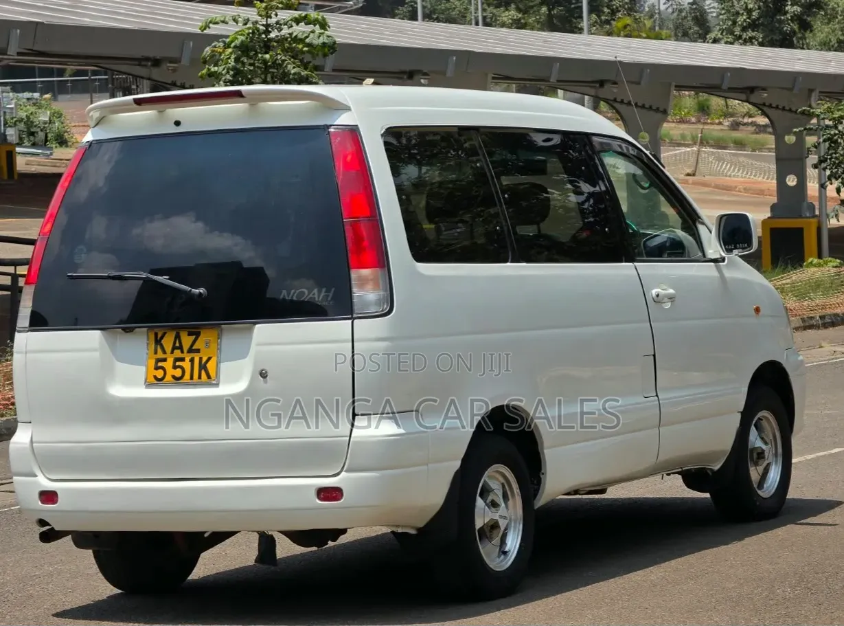 Toyota TownAce 2000 White