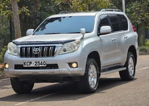 Toyota Land Cruiser Prado 2011 Silver