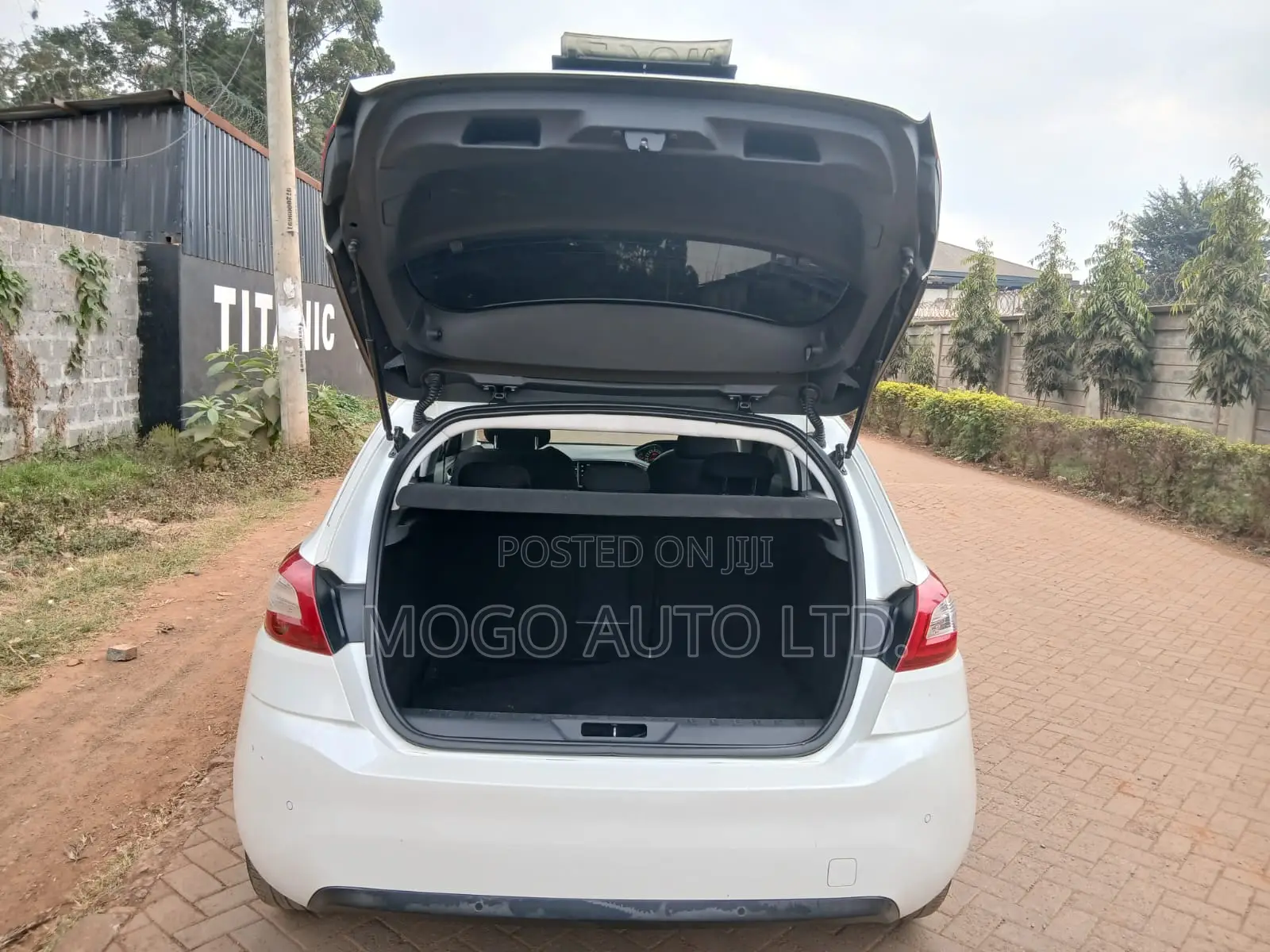 Peugeot 308 2015 White