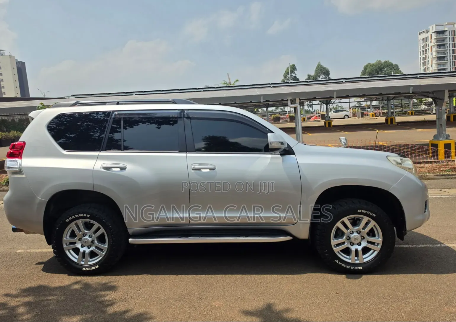 Toyota Land Cruiser Prado 2011 Silver
