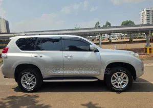 Toyota Land Cruiser Prado 2011 Silver