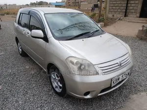 Toyota Raum 2005 Beige