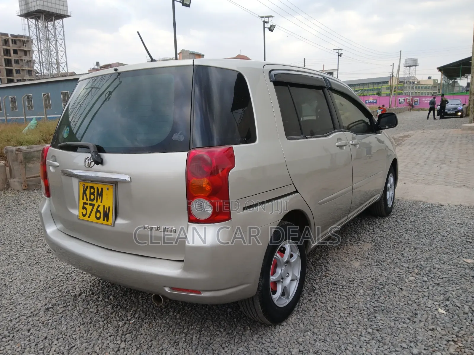 Toyota Raum 2005 Beige