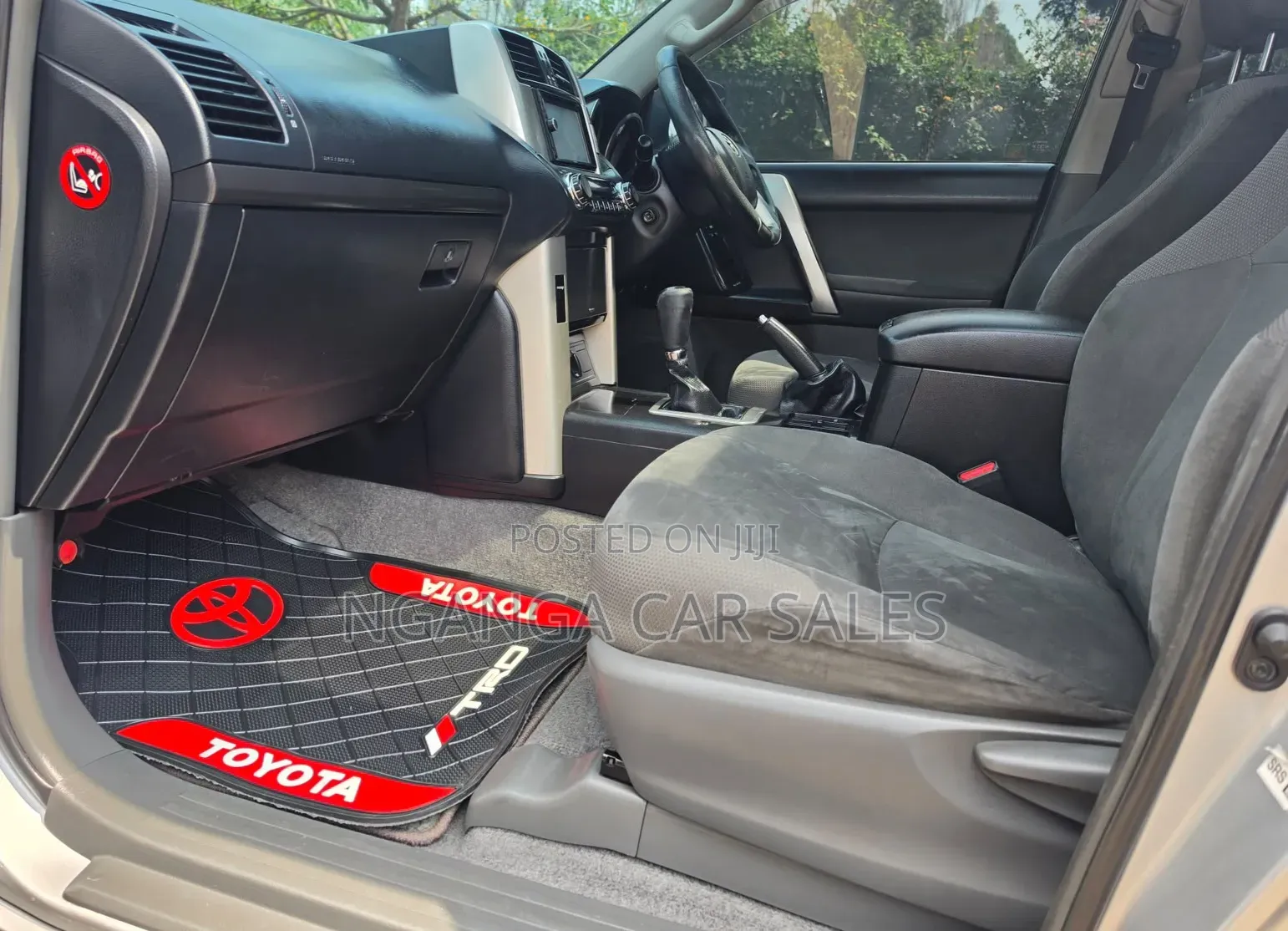 Toyota Land Cruiser Prado 2011 Silver
