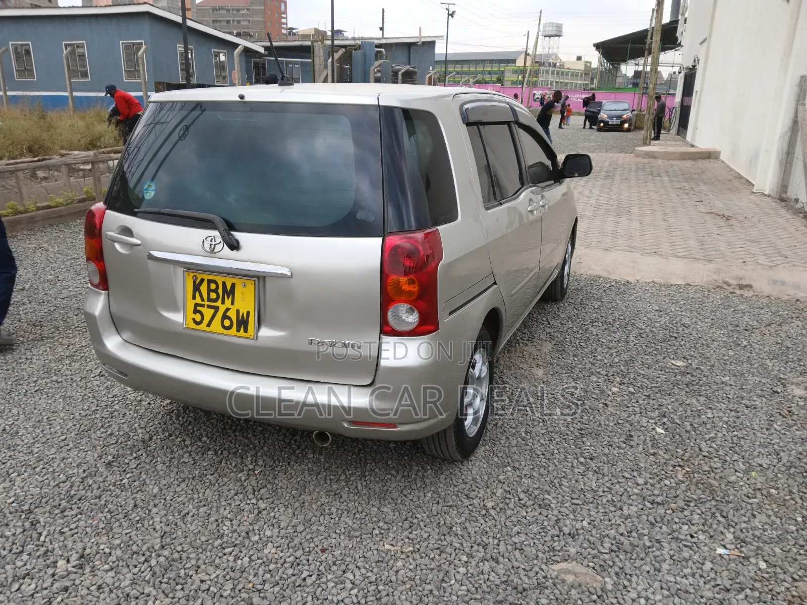 Toyota Raum 2005 Beige