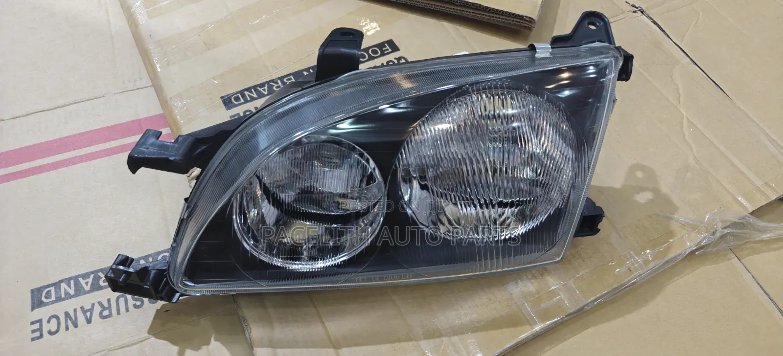 Head Lamp/ Head Light Caldina Samosa/ Avensis