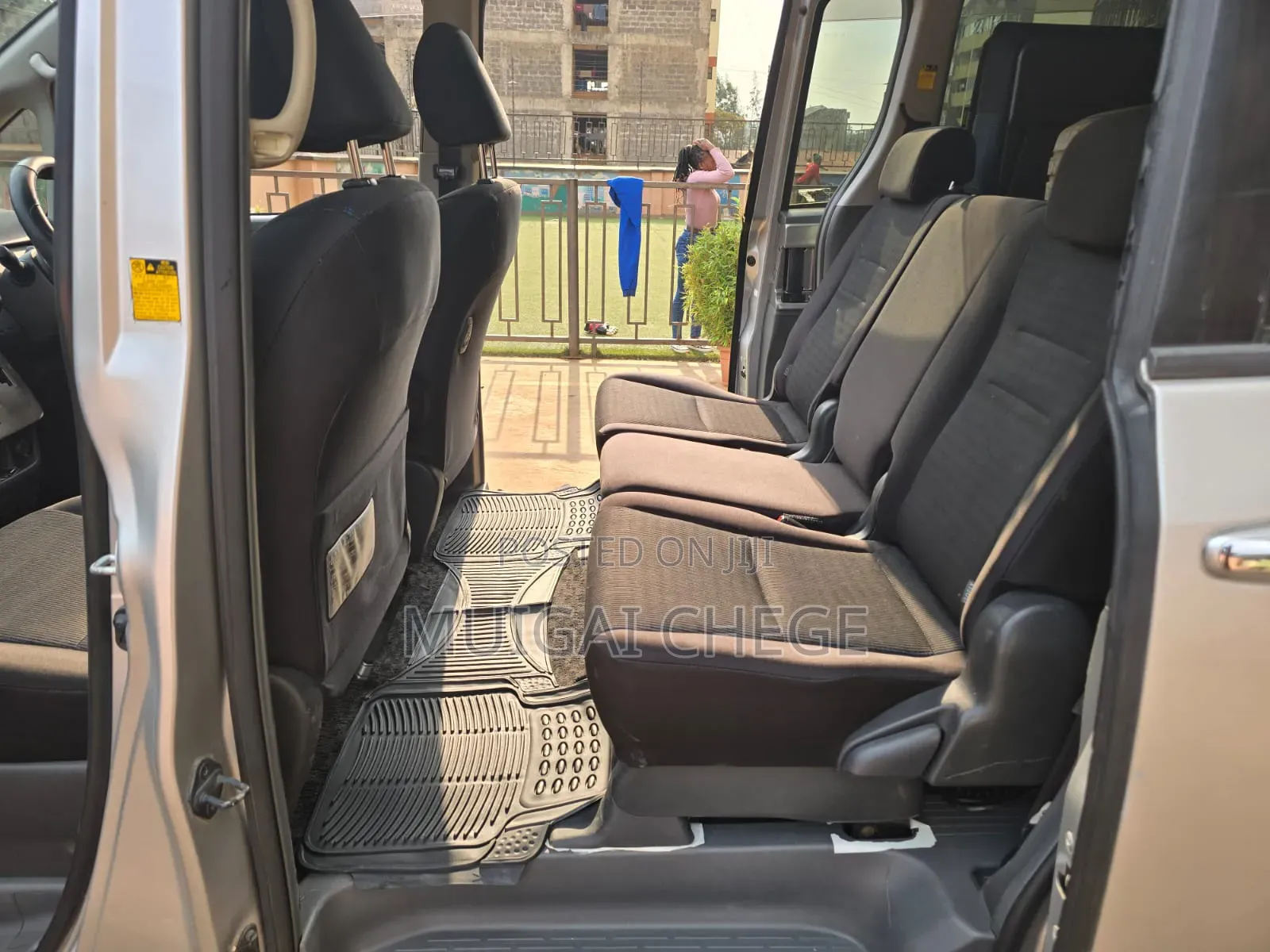 Toyota Voxy 2009 Silver