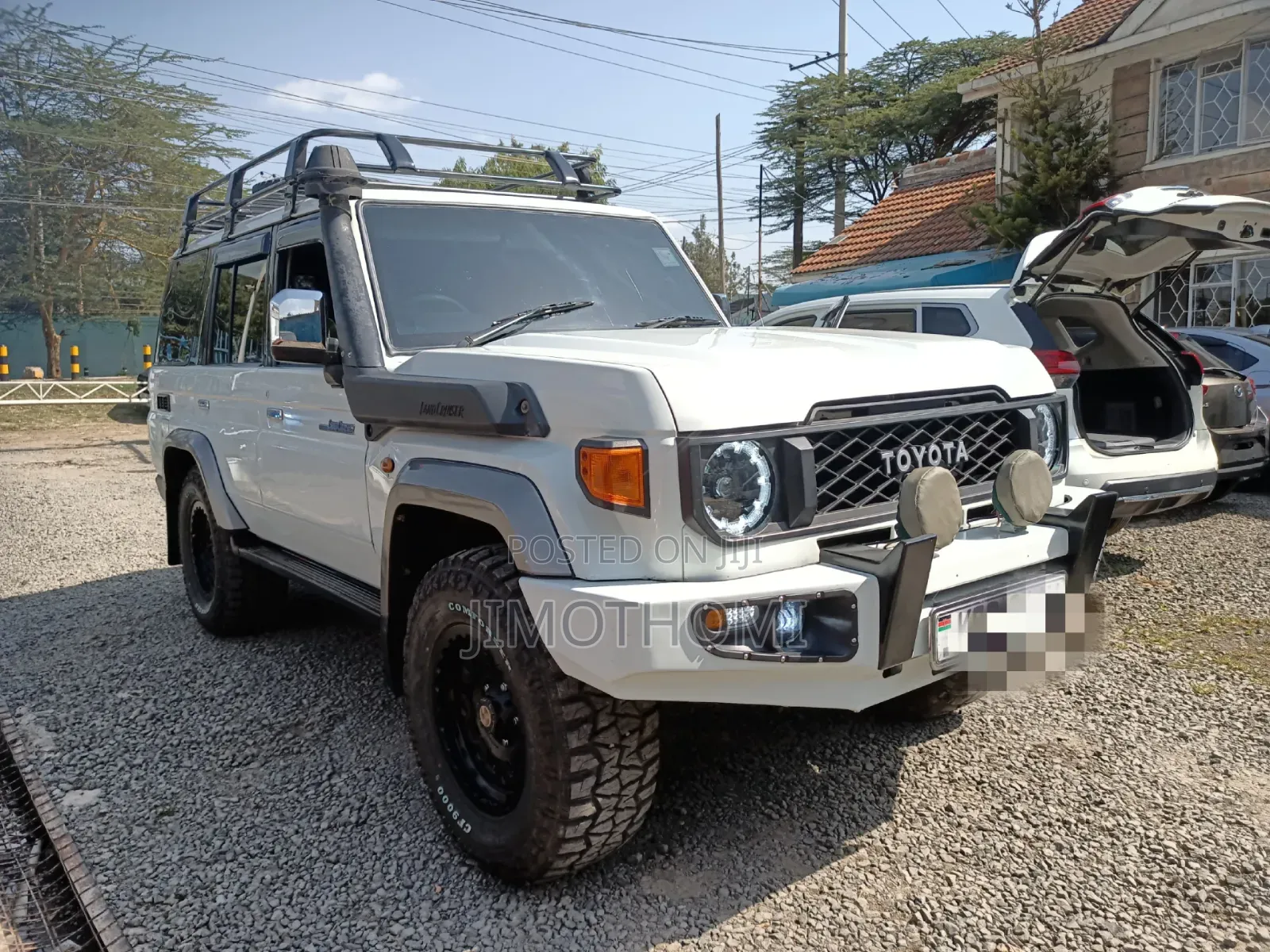 Toyota Land Cruiser 2009 White
