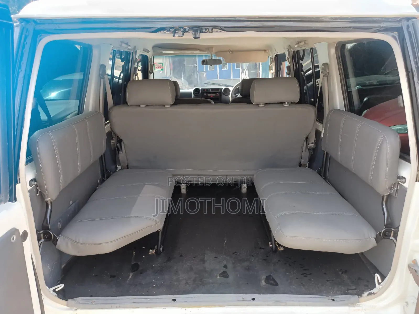 Toyota Land Cruiser 2009 White