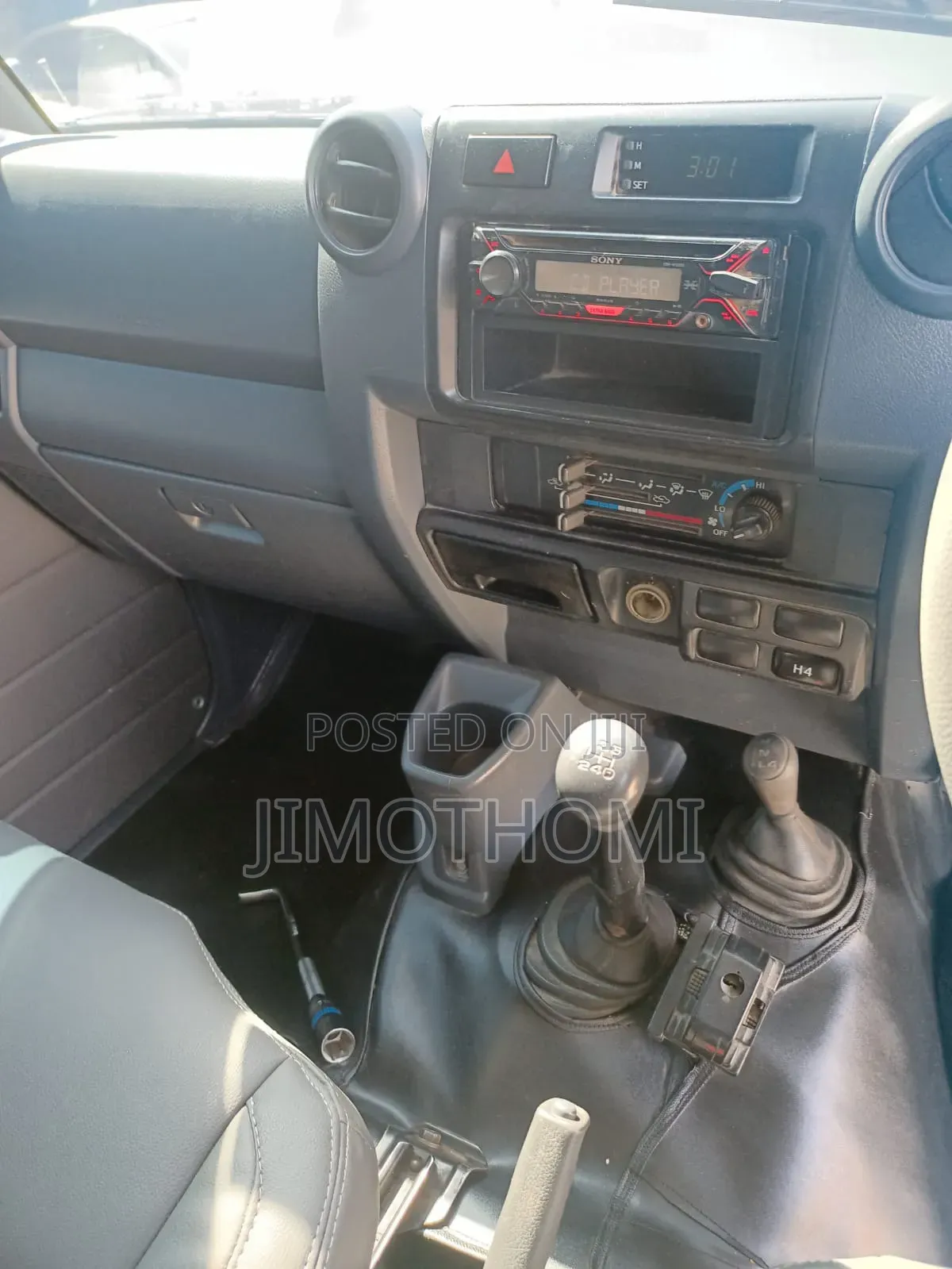 Toyota Land Cruiser 2009 White