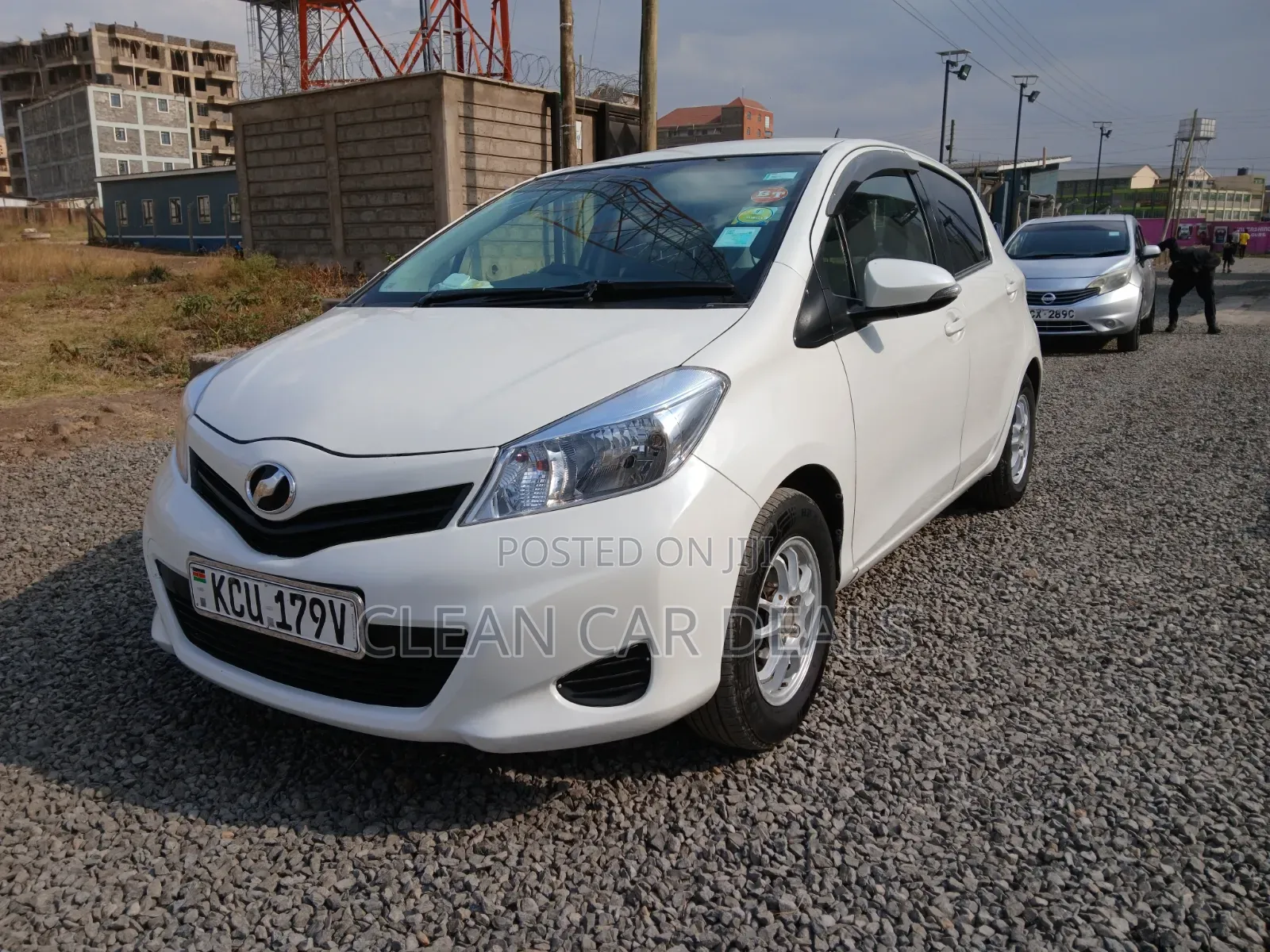 Toyota Vitz 2012 White