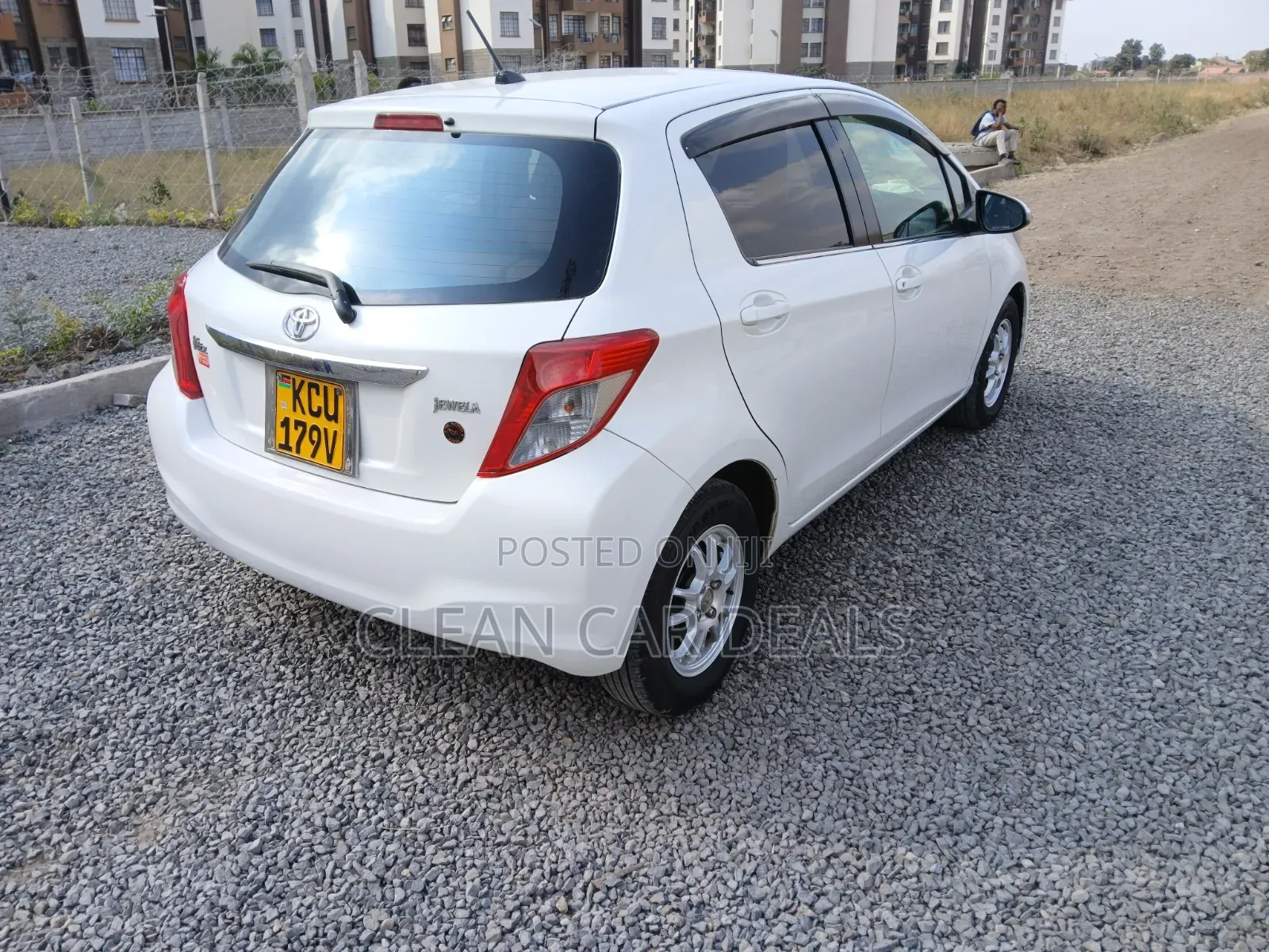 Toyota Vitz 2012 White