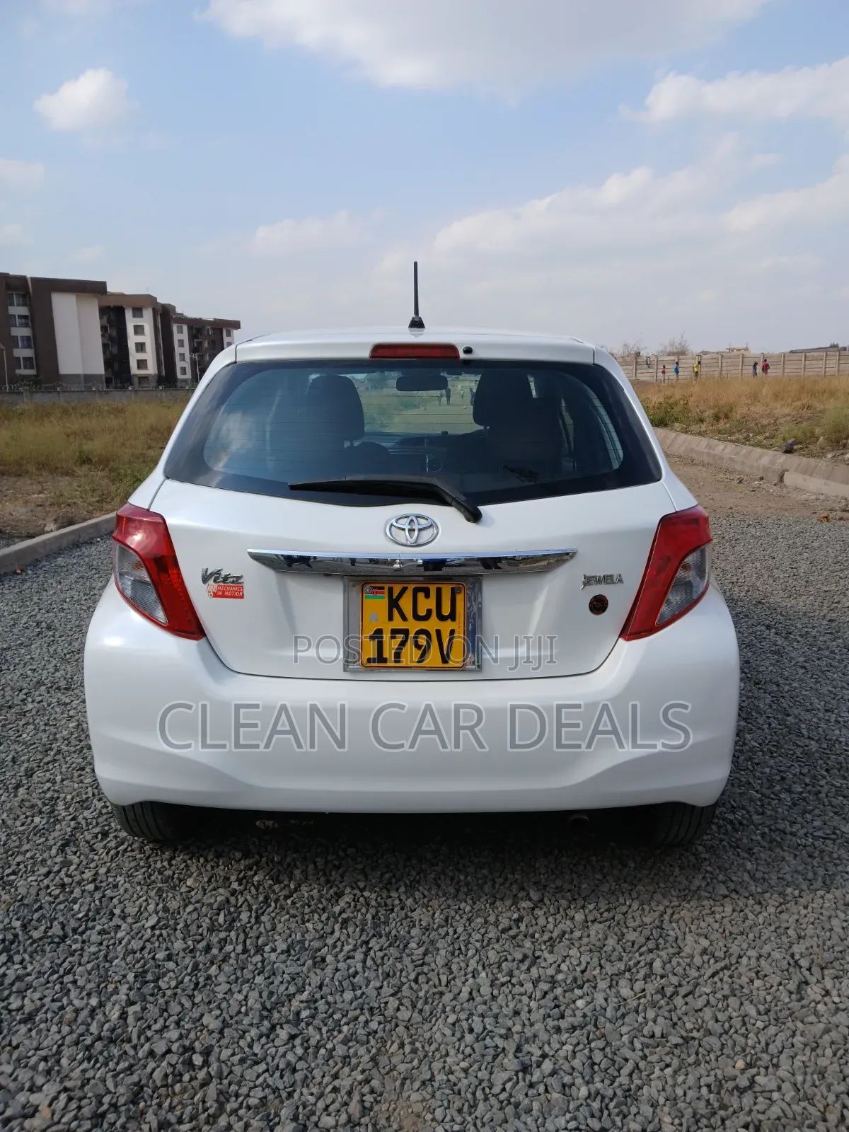 Toyota Vitz 2012 White