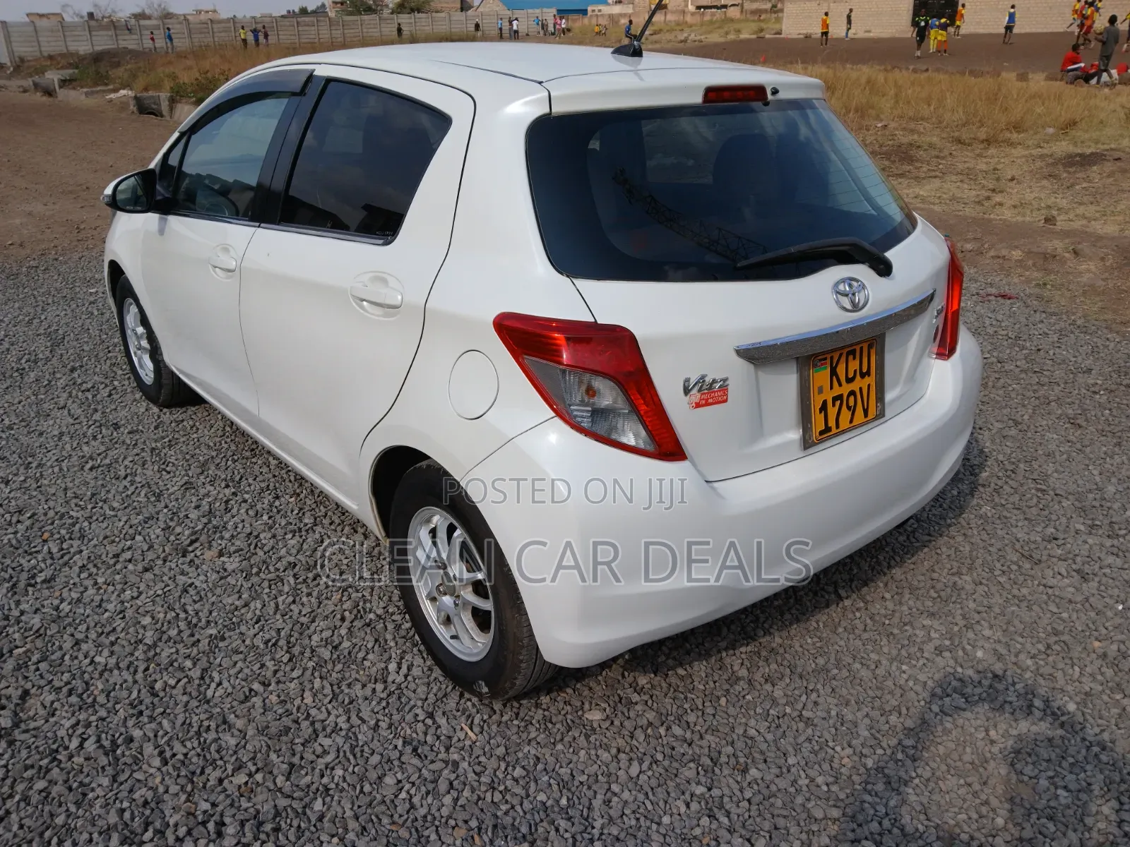 Toyota Vitz 2012 White