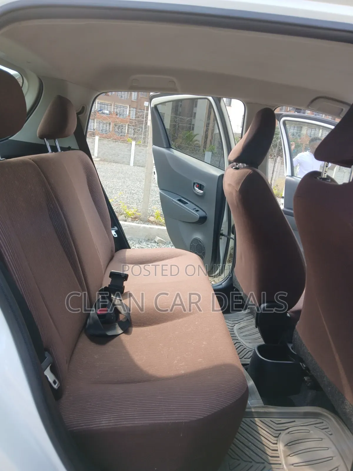 Toyota Vitz 2012 White