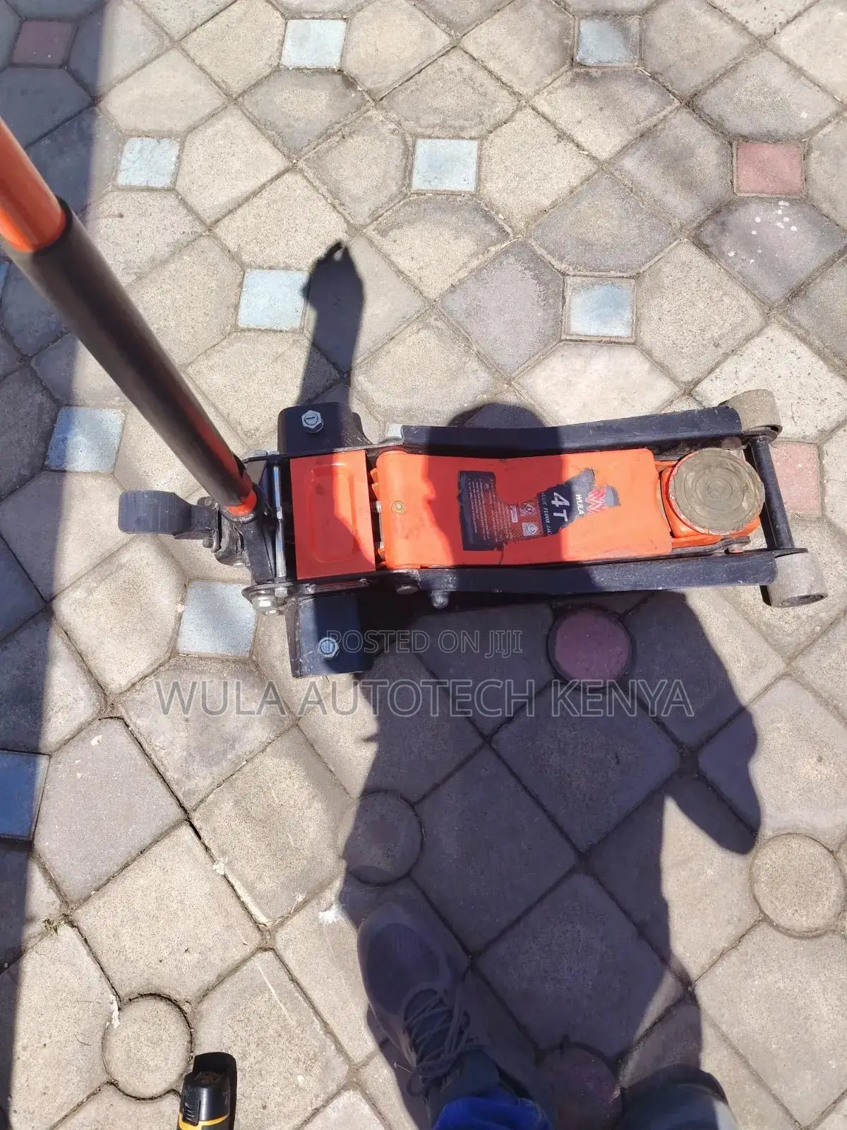 Latest Technology and Modern Design Carlift 4tns Trolley Jack Sunshine