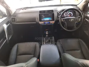 Toyota Land Cruiser 2025 White
