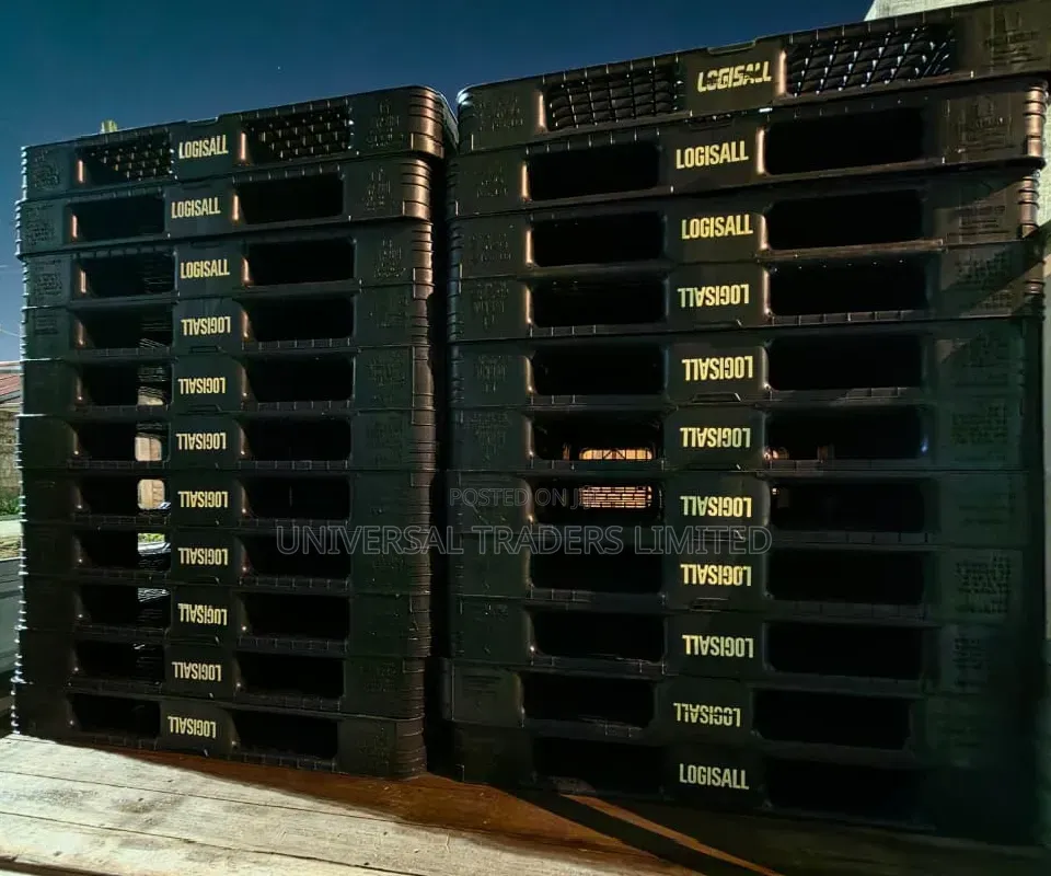 Plastic Pallets-Durable Industrial Grade.01