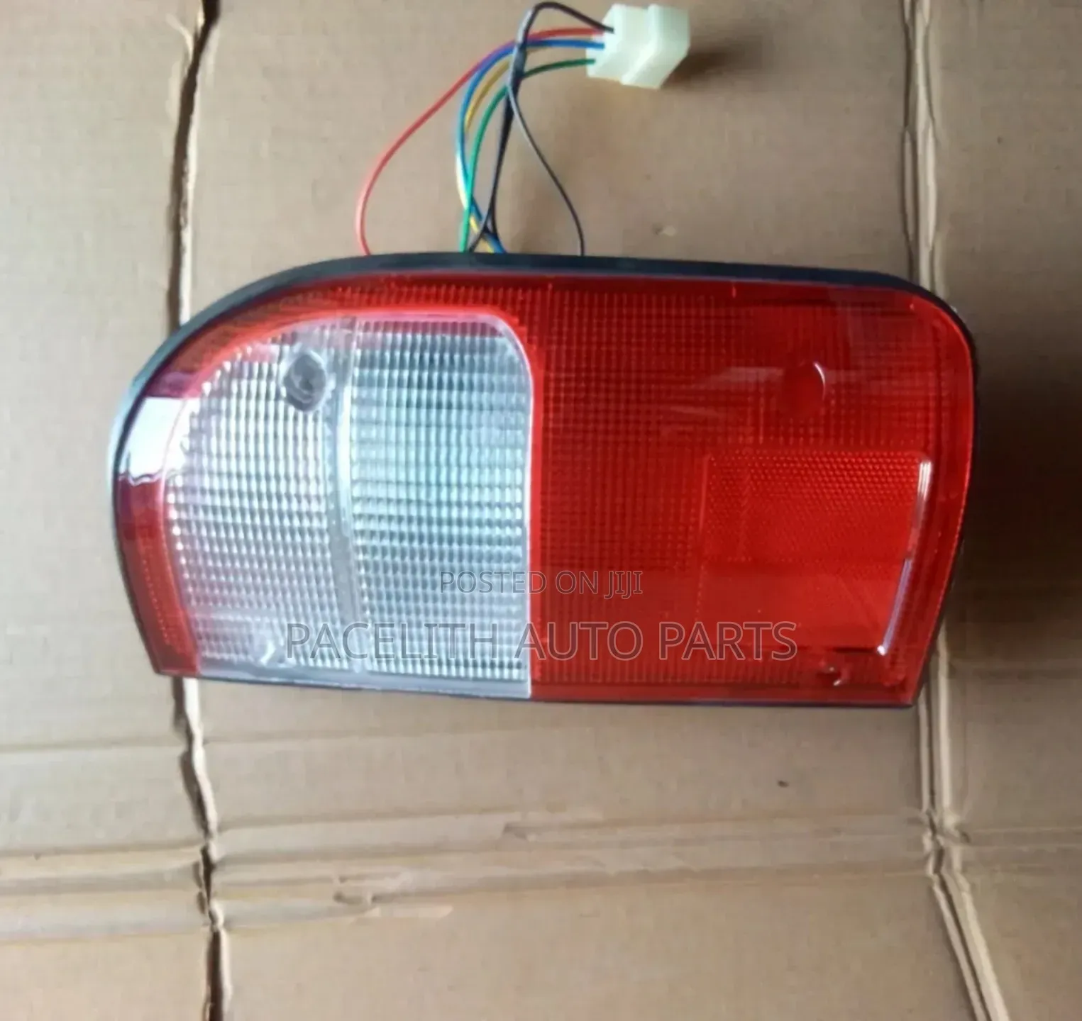 Tail Light / Tail Lamp Hilux Millennium