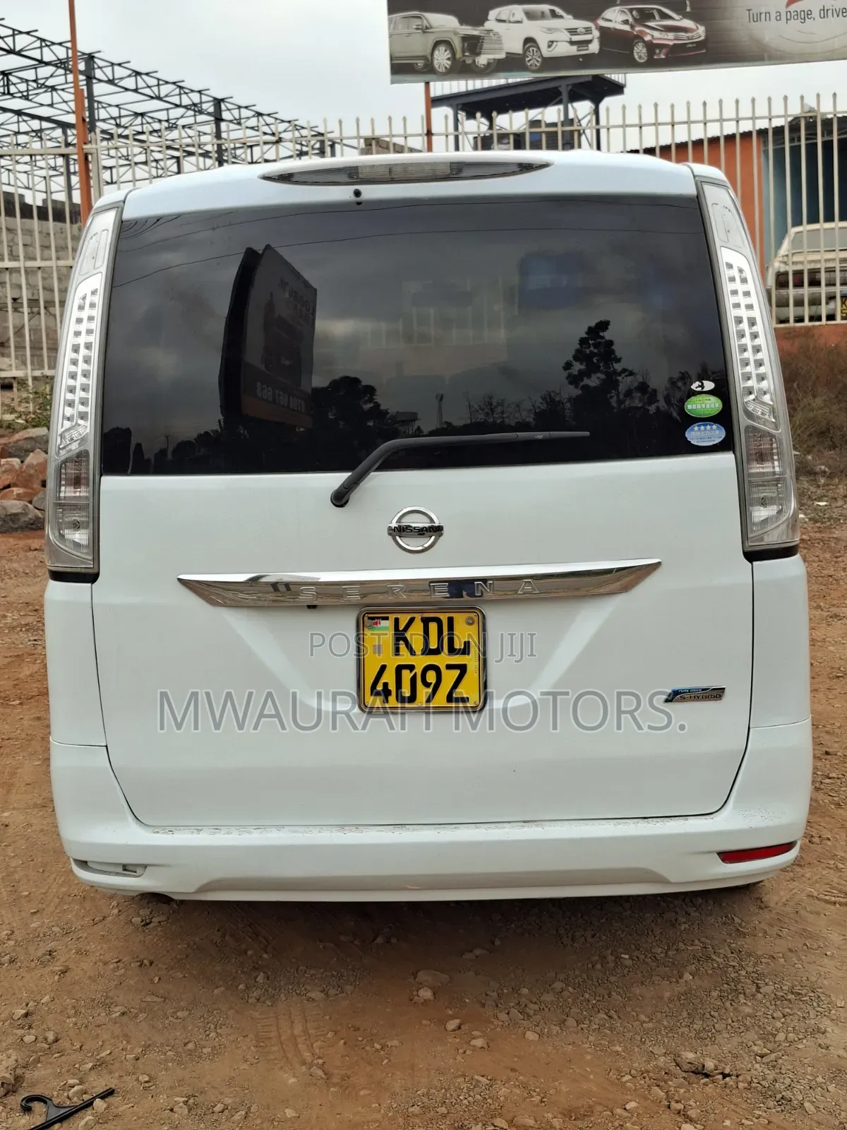 Nissan Serena 2015 White