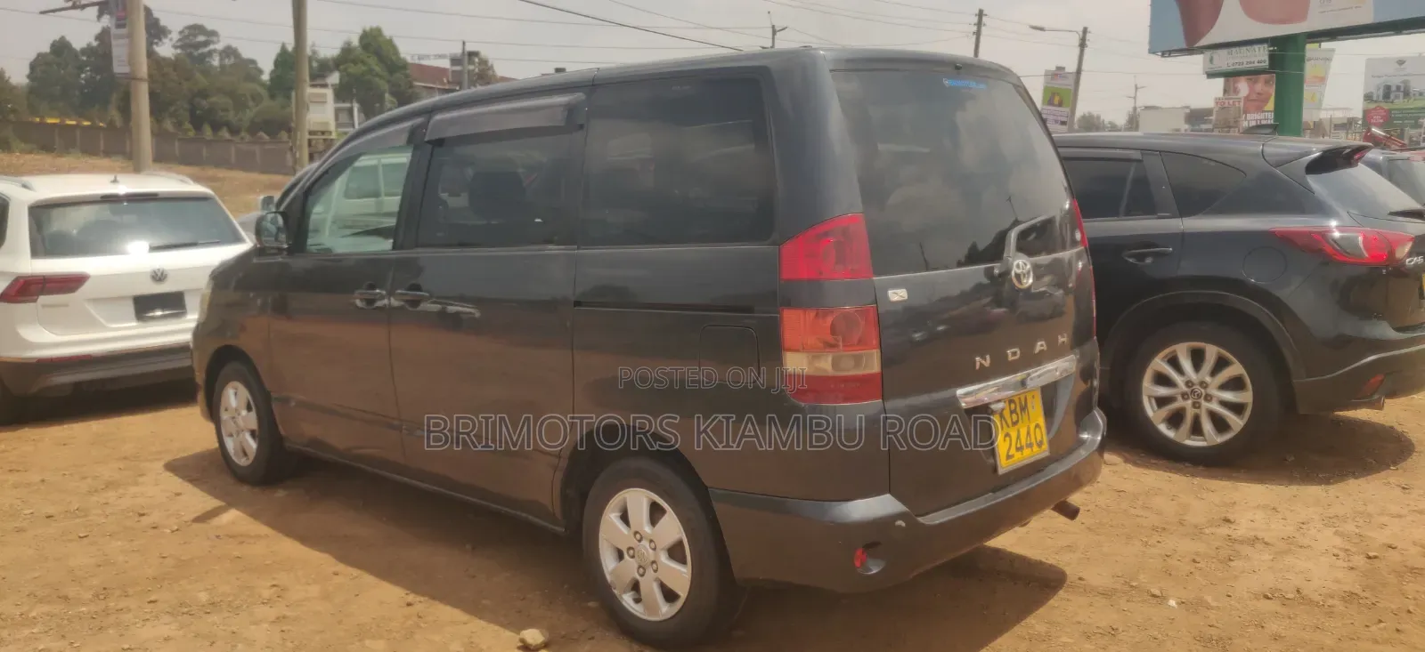 Toyota Noah 2003 Black