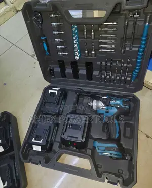Makita Cordless Electric Impact Wrench Kit