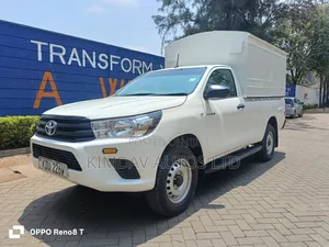 Toyota Hilux 2024 White