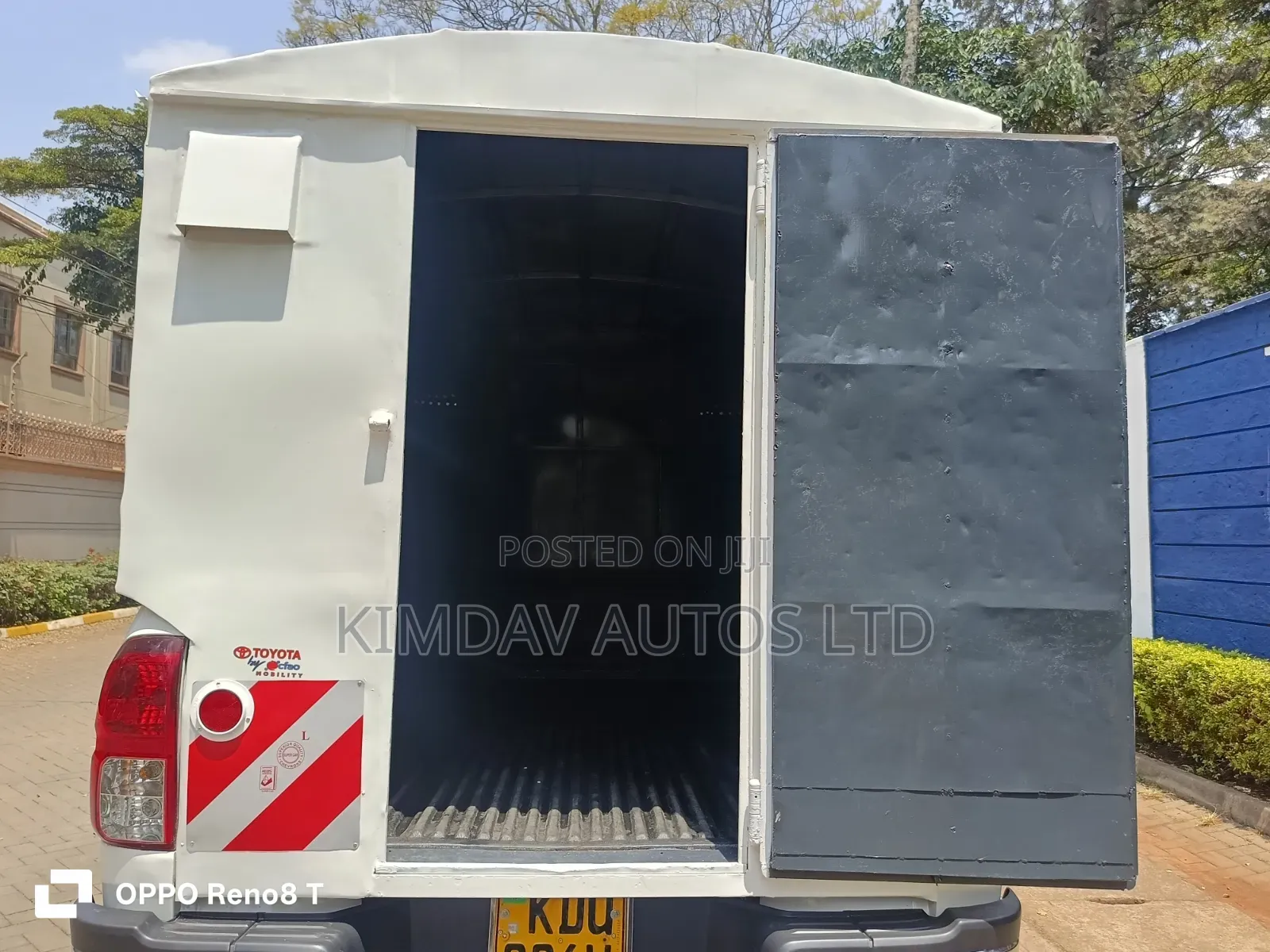 Toyota Hilux 2024 White