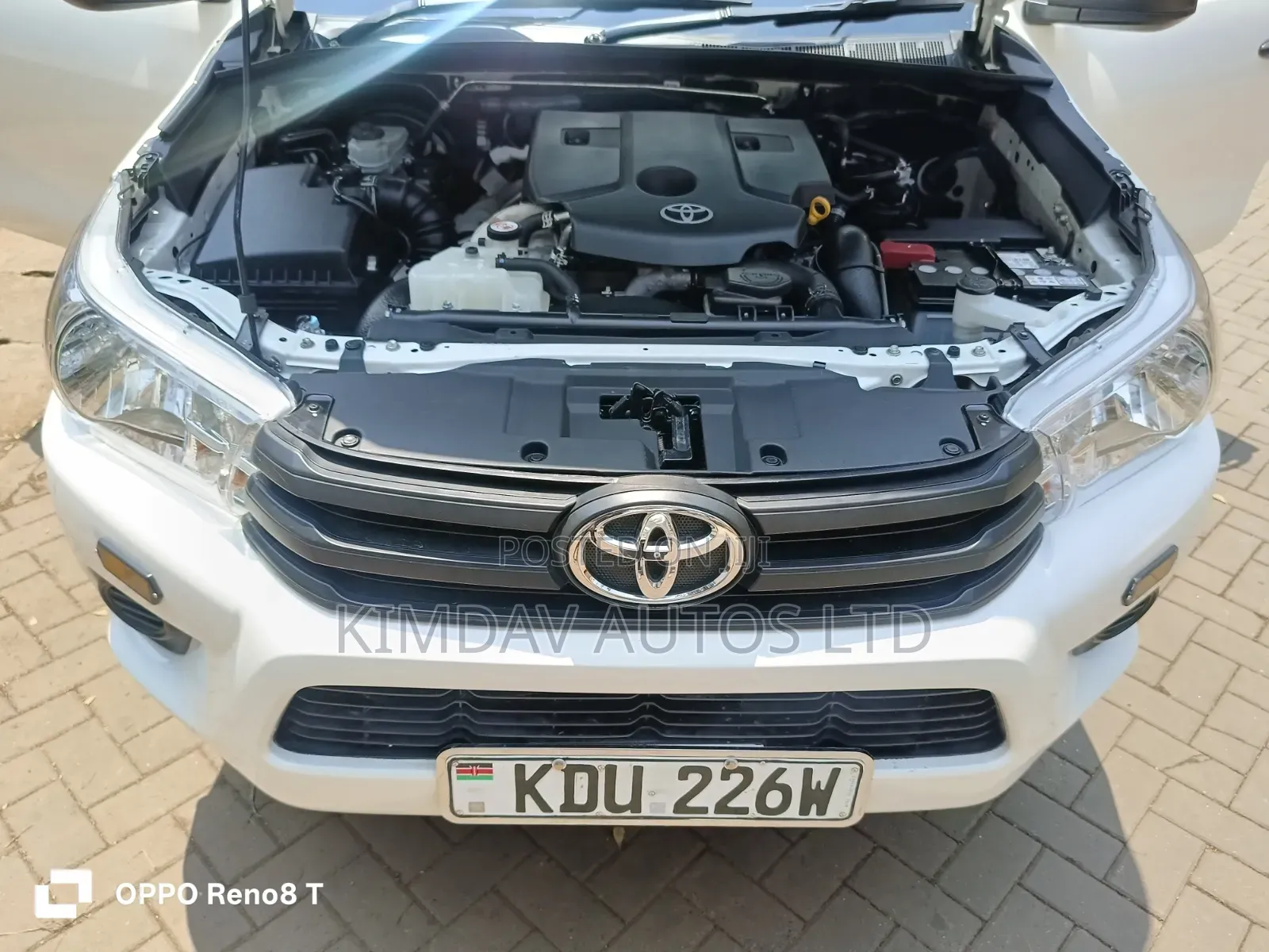 Toyota Hilux 2024 White
