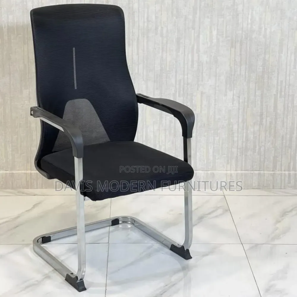 Black Mesh Visitors Chair