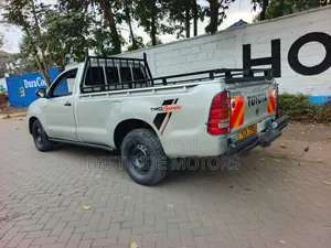 Toyota Hilux 2.5 D-4D SRX 2009 Silver