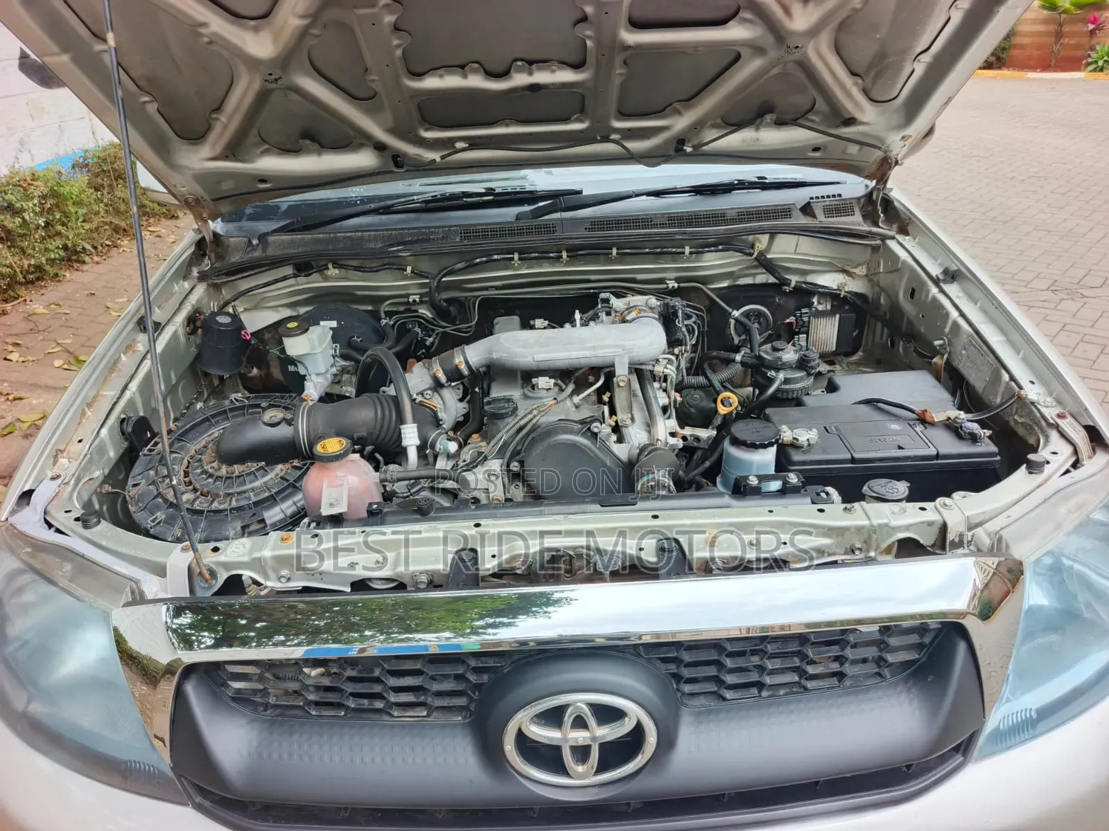 Toyota Hilux 2.5 D-4D SRX 2009 Silver