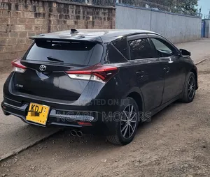 Toyota Auris 2015 Black
