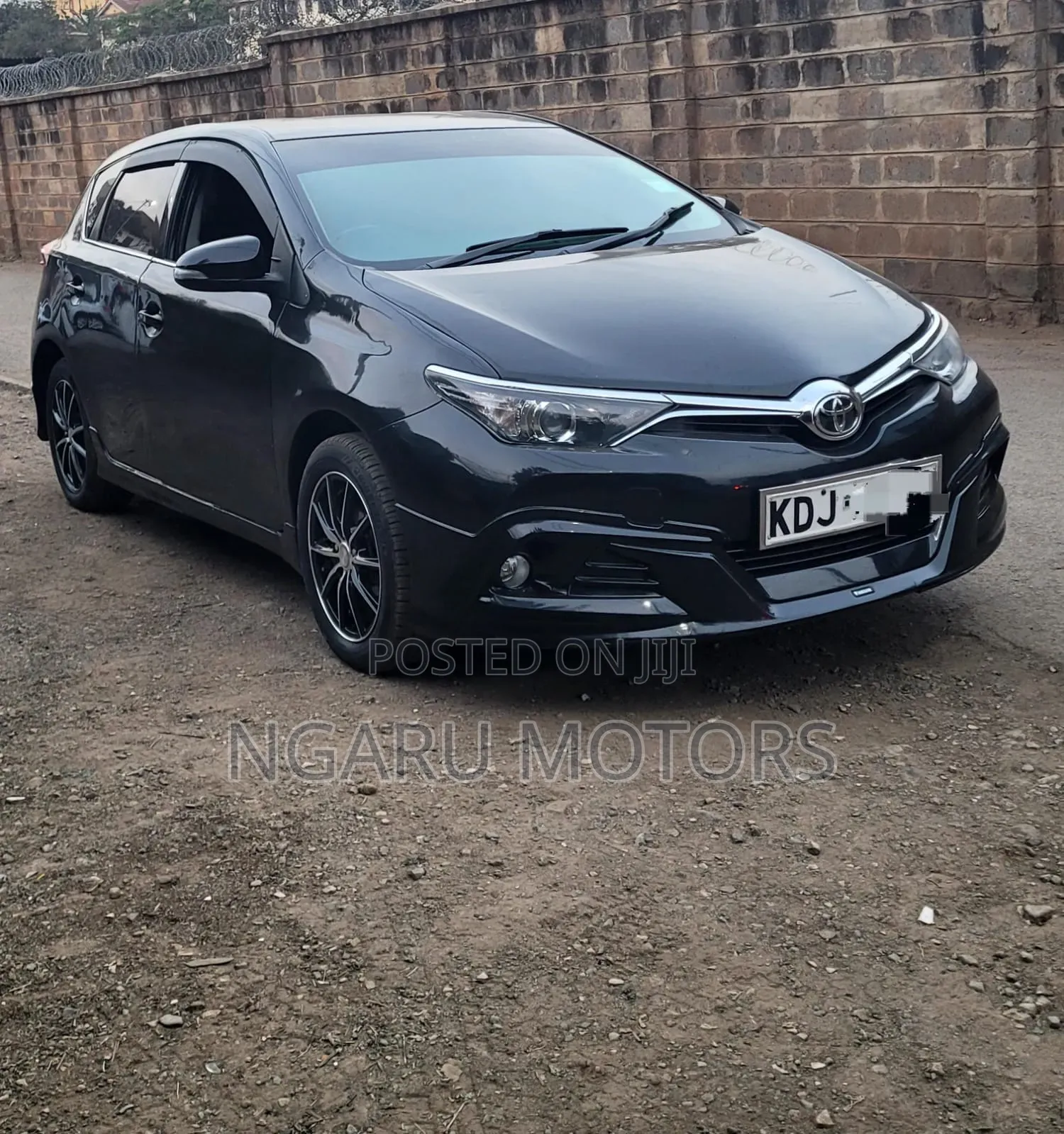 Toyota Auris 2015 Black