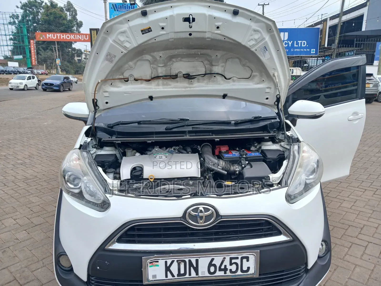 Toyota Sienta 2016 White