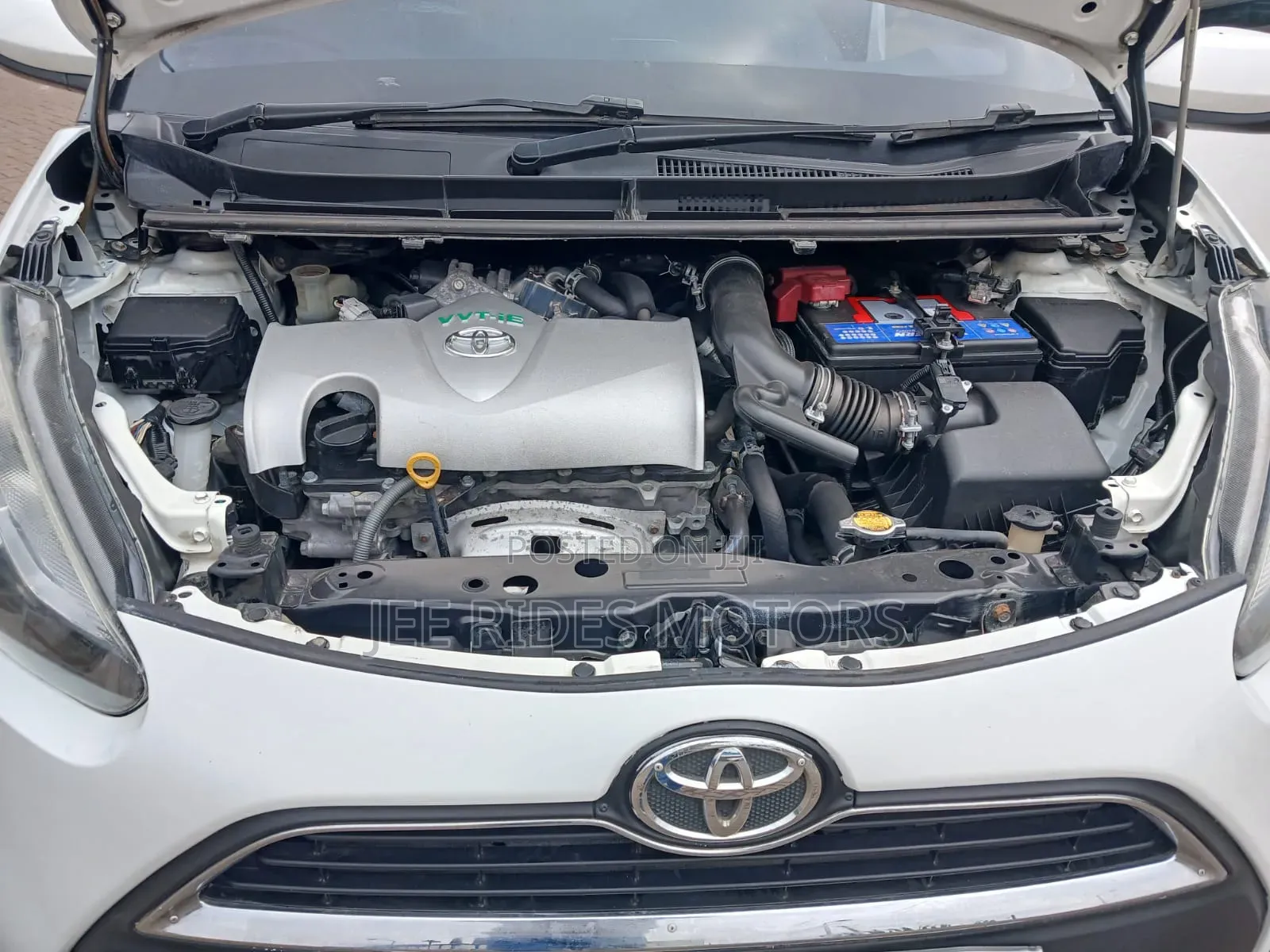Toyota Sienta 2016 White