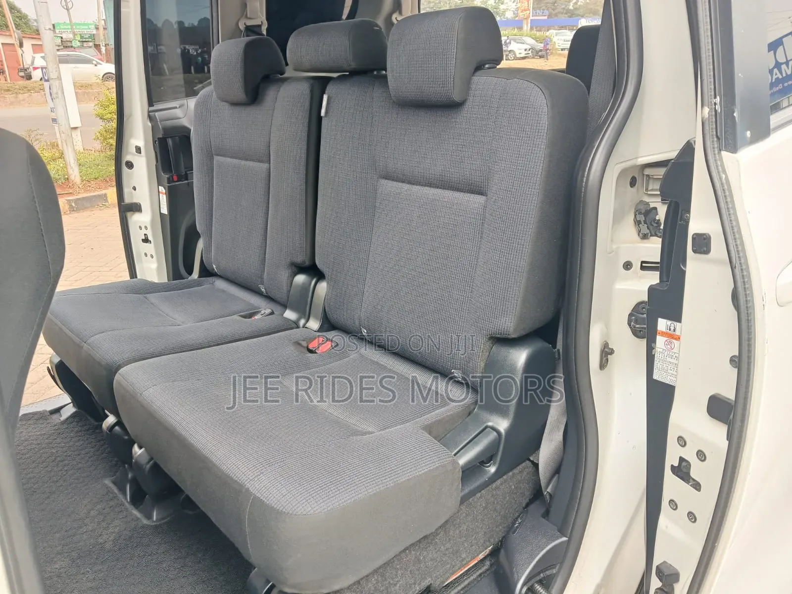 Toyota Sienta 2016 White
