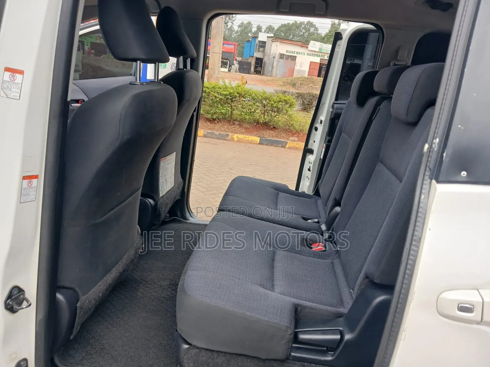 Toyota Sienta 2016 White