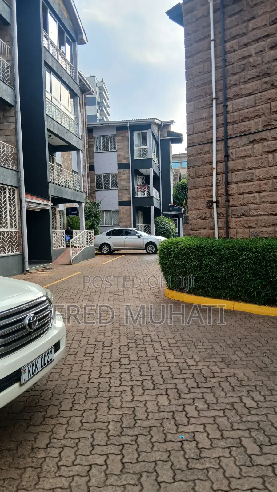 Office for Rent in Muthangari