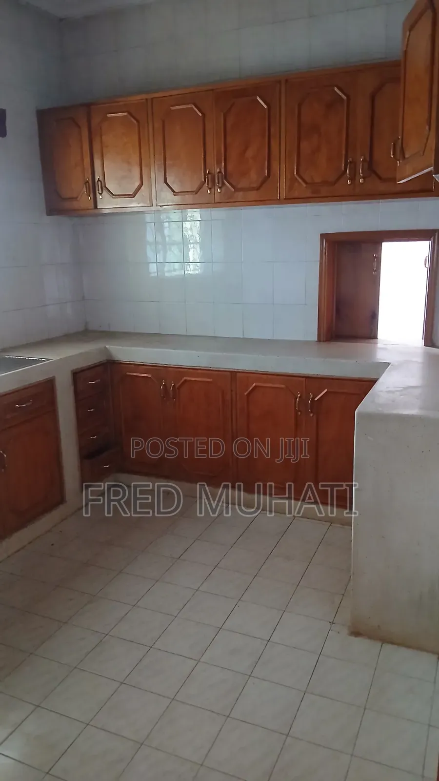 Office for Rent in Muthangari