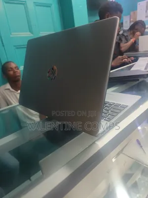Laptop HP 250 G8 8GB Intel Core i5 SSD 256GB