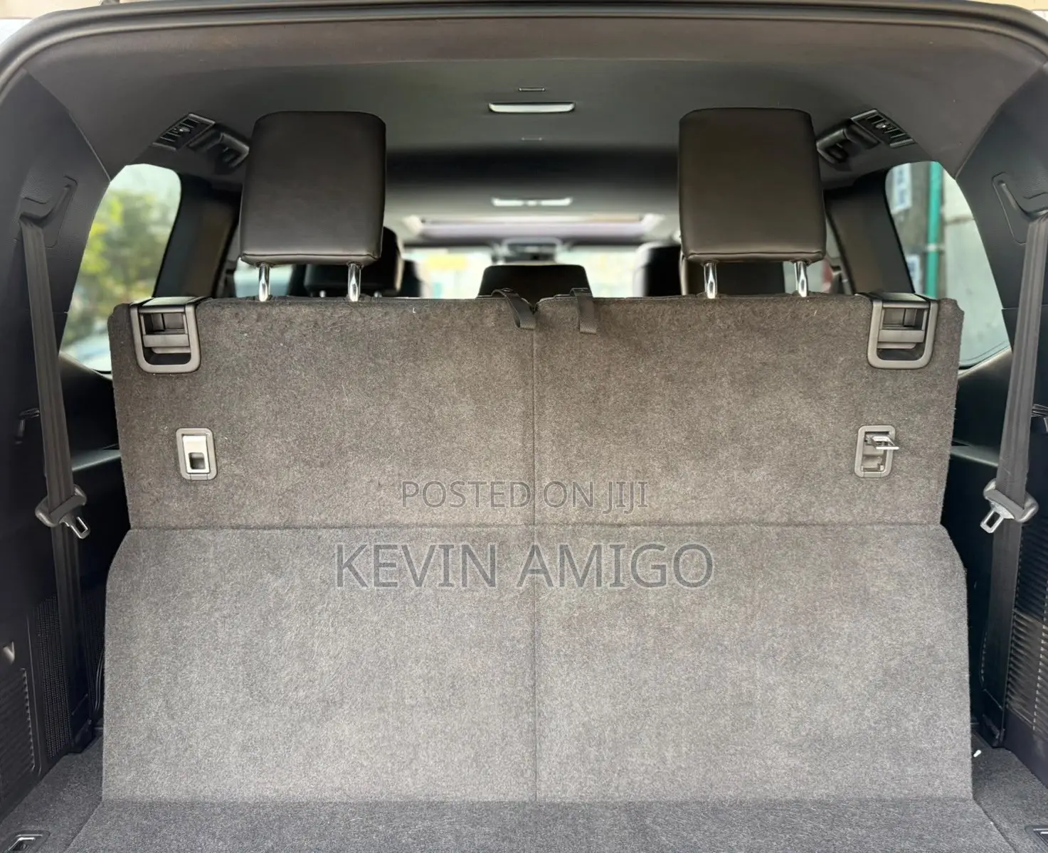 Toyota Land Cruiser LC300 2022 Silver