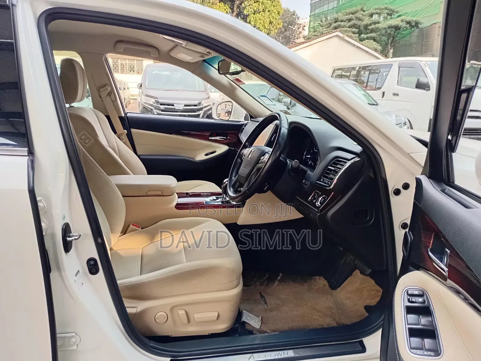 Toyota Crown 2014 White