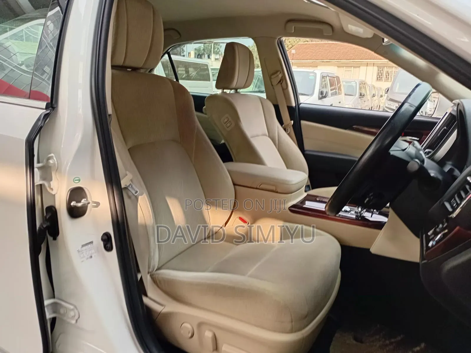 Toyota Crown 2014 White