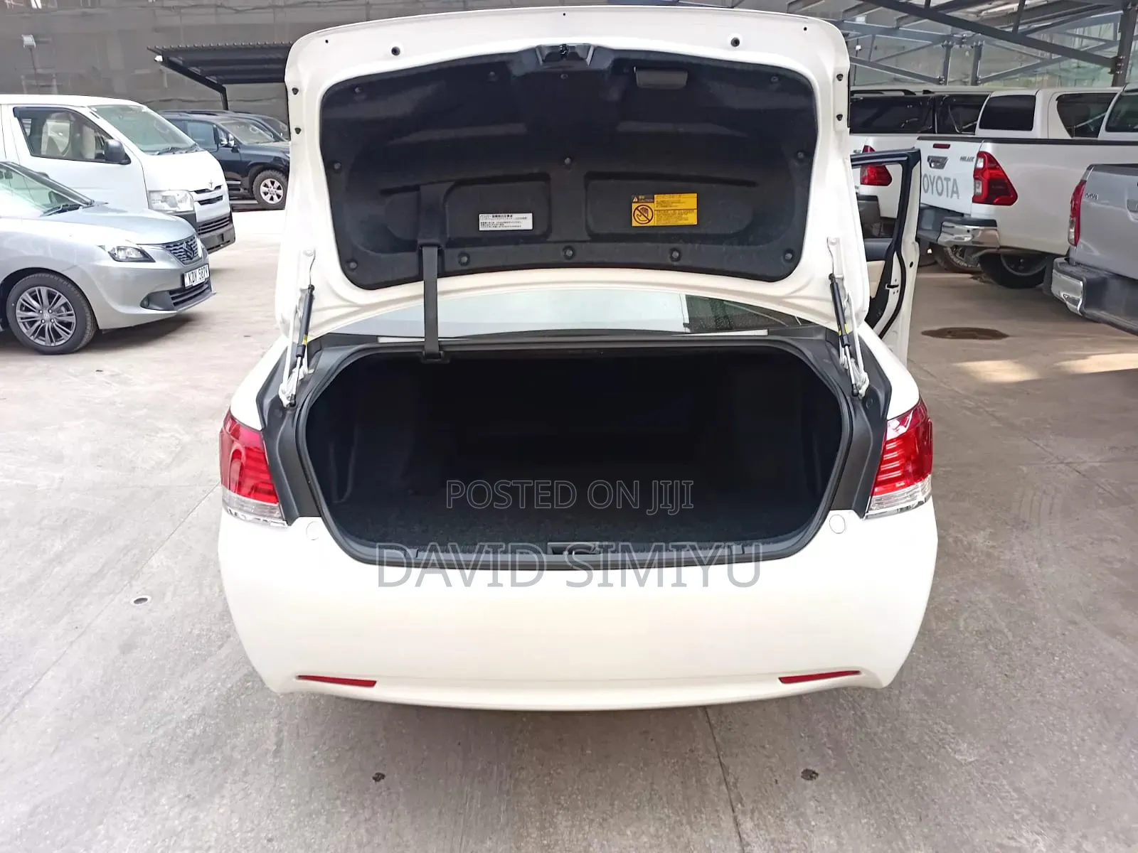 Toyota Crown 2014 White