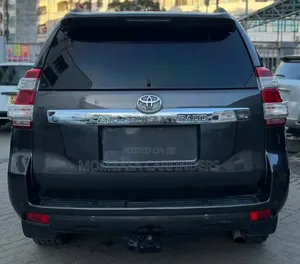 Toyota Land Cruiser Prado 2011 Gray