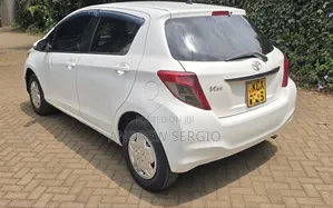 Toyota Vitz 2012 White