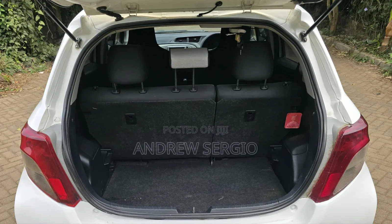 Toyota Vitz 2012 White